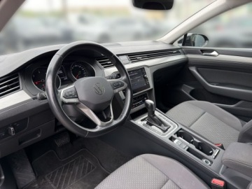 Volkswagen Passat B8 2022 Volkswagen Passat B8 2.0 TDI DSG Lift Variant App, zdjęcie 25