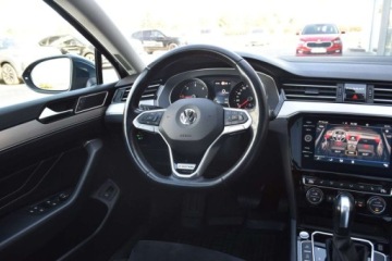Volkswagen Passat B8 Variant Facelifting 2.0 TDI 240KM 2020 Volkswagen Passat 2.0 TDI 240KM 4x4 Elegance NAVI Podgrz.Szyba Webasto 18, zdjęcie 10