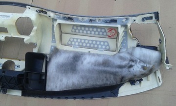 Подушка приборной панели Mercedes W211 E-Class