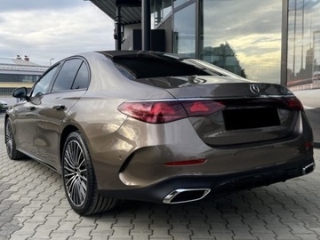 Mercedes Klasa E W214 Sedan 2.0 220d 197KM 2025 E Klasa 220 d 4-Matic AMG 2.0 (197KM) 2025, zdjęcie 2