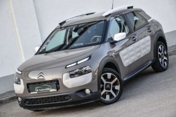 Citroen C4 Cactus Crossover 1.2 PureTech 82KM 2014 Citroen C4 Cactus CITROEN C4 CACTUS 1.2 VTi 82KM FEEL LED Navi Kamera Gwar, zdjęcie 2