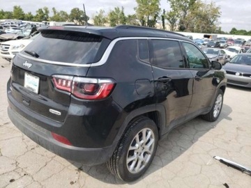 Jeep Compass II 2023 Jeep Compass 2023, 2.0L, 4x4, LATITUDE LUX 2.0 Benzyna 200KM, zdjęcie 3