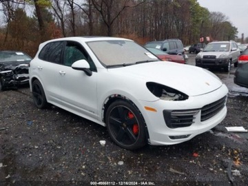 Porsche Cayenne II SUV Facelifting 3.6 V6 440KM 2016 Porsche Cayenne 2016 Porsche Cayenne AWD 4dr GTS 3.6 Benzyna 440KM, zdjęcie 7