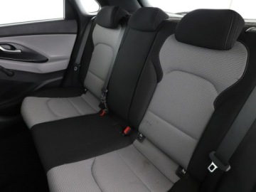 Hyundai i30 III Hatchback 1.4 MPI 100KM 2017 Hyundai i30 klimatyzacja tempomat czujnik, zdjęcie 16