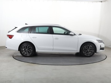 Skoda Octavia IV Liftback 1.5 TSI EVO 150KM 2024 Skoda Octavia 1.5 TSI e-tec, Salon Polska, zdjęcie 5
