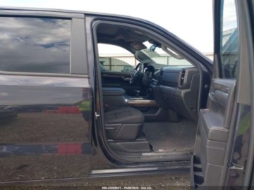 Chevrolet Silverado II 2023 Chevrolet Silverado 1500 Short Bed Rst 2023 5.3l 5.3 Benzyna 355KM, zdjęcie 9