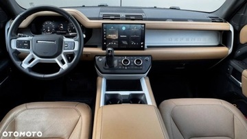 Land Rover Defender IV (L663) Hard Top 90 3.0D R6 250KM 2024 Land Rover Defender Land Rover Defender 3.0 Diesel 250KM, zdjęcie 9