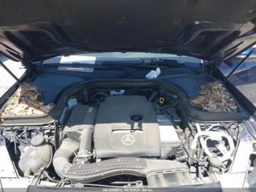 Mercedes GLC C253 2017 Mercedes-Benz GLC 2017 r., 2,0L 300 4 MATIC 2.0 Benzyna 241KM, zdjęcie 11