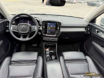 Volvo XC40 Crossover Facelifting 2.0 B5 250KM 2022 Volvo XC 40 2.0 250KM bardzo zadbane,nowe auto 2.0 Benzyna 250KM, zdjęcie 15