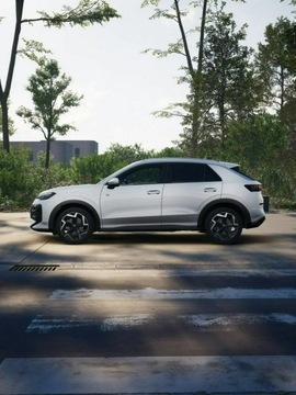 Volkswagen T-Roc I SUV Facelifting 1.5 TSI ACT 150KM 2026 Volkswagen T-Roc Wersja R-Line 1.5 eTSI 150 KM DSG, zdjęcie 14