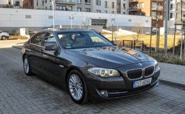 BMW Seria 5 F10-F11 Limuzyna 530d 245KM 2010 BMW Seria 5 3,0d (245KM) Automat Skory 3.0 Diesel 245KM, zdjęcie 5