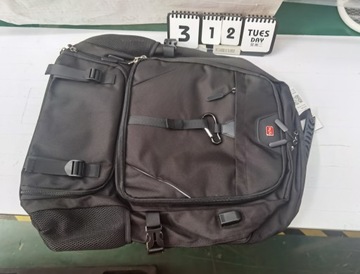 MĘSKI PLECAK Z PORTEM ŁADOWANIA USB 80L ODDYCHAJĄCE I WYGODNE CZARNY
