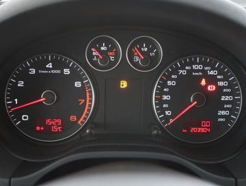 Audi A3 8P Hatchback 3d 1.6 102KM 2009 Audi A3 1.6, Klima,ALU, zdjęcie 10
