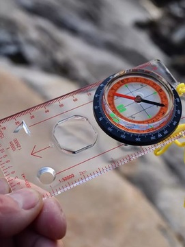 MaxiGroup Plate Map Compass Выпускной Mapnik Compass