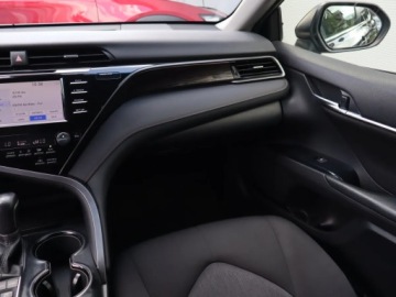 Toyota Camry IX Sedan 2.5 Hybrid Dynamic Force 218KM 2020 Toyota Camry 2.5 Hybrid, Salon Polska, Serwis ASO, zdjęcie 6
