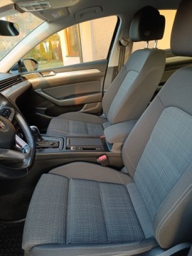 Volkswagen Passat B8 Limousine Facelifting 2.0 TDI SCR 150KM 2020 Volkswagen Passat B8 2.0 TDI DSG 88 tyś km Salon lakier otyginał rok 2020, zdjęcie 6