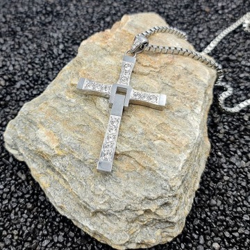 БОЛЬШОЙ КРЕСТ ВИН ДИЗЕЛЬ ИЗ ФИЛЬМА «ФОРСАЖ СТАЛЬ»