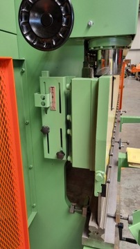Ручной листогибочный пресс LVD 50 т x 2550 мм