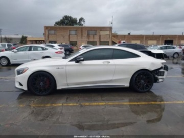 Mercedes Klasa S W222 2015 Mercedes-Benz Klasa S 550 4Matic 2015 4.7 Benzyna 449KM, zdjęcie 2