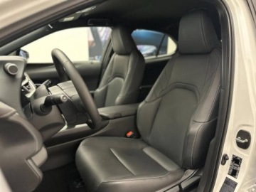 Lexus UX Crossover Facelifting 2.0 300h 199KM 2025 LEXUS UX 300h F Sport Design Hybrid Dynamic Force 2.0 199KM 2025, zdjęcie 7