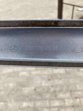 A W169 LIŠTA DVEŘE PRAVÁ A1696900662 A1696900662R 1696900662