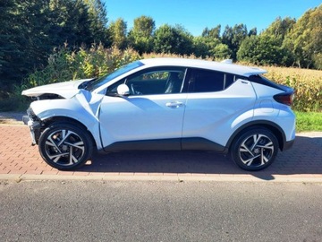 Toyota C-HR I Crossover Facelifting 1.8 Hybrid 122KM 2022 Toyota C-HR 1.8 Hybrid 2022 1.8 Hybryda 122KM, zdjęcie 4
