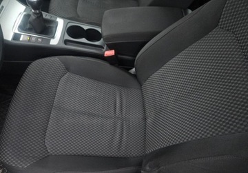 Volkswagen Passat B7 Variant 1.4 TSI BlueMotion 122KM 2011 Volkswagen Passat 1.4 TSI 122KM 6Bieg.Nowy Rozrz.Navi.Hak Grzanie Klimatr., zdjęcie 37