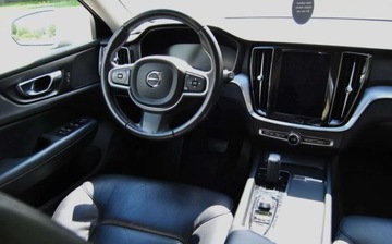 Volvo V60 II  2021 Volvo V60 GWARANCJA, 2021r, 2.0 Diesel Hybryda, Automat, Bogate wyposazeni, zdjęcie 10