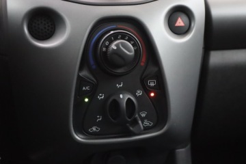 Toyota Aygo II Hatchback 3d Facelifting 1.0 VVT-i 72KM 2020 Toyota Aygo 1.0 VVT-i, Salon Polska, zdjęcie 14