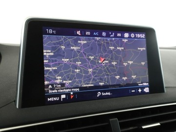 Peugeot 3008 II Crossover 1.5 BlueHDI 130KM 2018 Peugeot 3008 Automat Virtual Navi Kamera cofania, zdjęcie 24