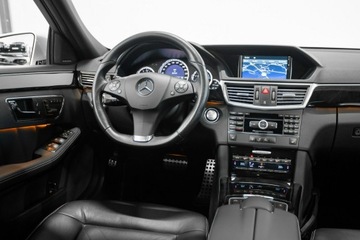 Mercedes Klasa E W211 Sedan W211 5.5 V8 (500) 388KM 2009 Mercedes E 500 5.5 V8. 388KM. Stan Fabryczny., zdjęcie 28