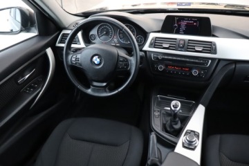 BMW Seria 3 F30-F31-F34 Touring 2.0 318d 143KM 2013 BMW 3 318 d, Navi, Klima, Klimatronic, Tempomat, zdjęcie 6