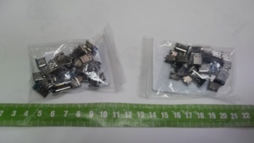 Набор из 30 различных разъемов USB-C типа C.