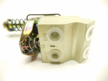 Уравнитель тормозных сил Renault 21 7700737818