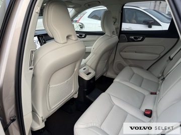 Volvo XC60 II Crossover Plug-In Facelifting 2.0 T6 350KM 2024 Volvo XC 60 XC60 T6 Plug-In | AWD | Ultra Bright |, zdjęcie 35