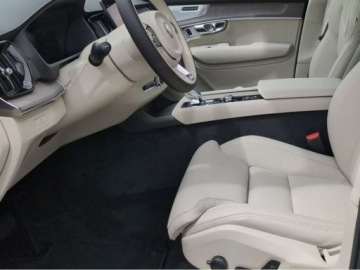 Volvo XC60 II 2026 VOLVO XC60 B5 AWD Ultra Dark Suv 2.0 (264KM) 2026, zdjęcie 4