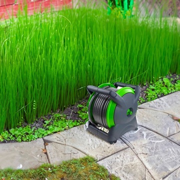 РОЛИКОВЫЙ САДОВЫЙ ШЛАНГ 20М С РУЧНЫМ РЕПЛЕРОМ, КОНЦЫ ШЛАНГА С РУЧКОЙ