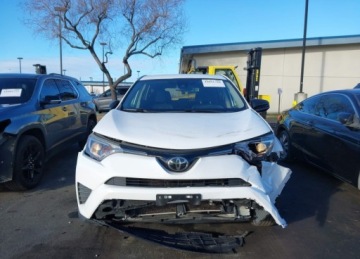 Toyota RAV4 V 2018 Toyota RAV4 2018r., Le, 2.5L, od ubezpieczalni 2.5 Benzyna 178KM, zdjęcie 2