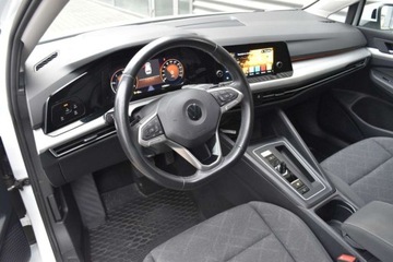 Volkswagen Golf VIII Variant 2.0 TDI 150KM 2022 Volkswagen Golf SalonPL TDI 150KM DSG Variant Pakiety SideAssist Czujniki, zdjęcie 8