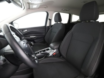 Ford Kuga II SUV Facelifting 1.5 EcoBoost 120KM 2019 Ford Kuga klimatyzacja grzane fotele czujniki, zdjęcie 12