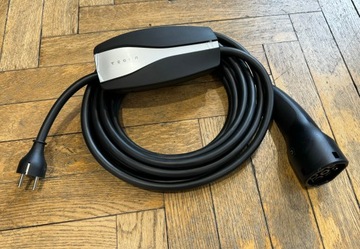 Tesla Oryginalna Ładowarka Sieciowa + Etui