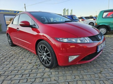 Honda Civic VIII Hatchback 3d 1.8 i-VTEC 140KM 2009 Honda Civic 1,8 benzyna+lpg 140KM, zdjęcie 1