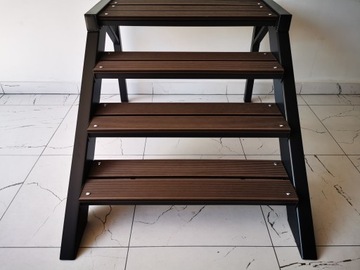Schody wolnostojące metalowe,st.120x28 metal+deska tarasowa, kompozytowa