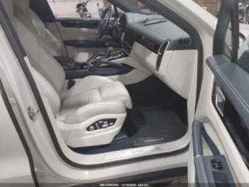 Porsche Cayenne III 2020 Porsche Cayenne 2020 r., 3,0L CAYENNE COUPE 3.0 Benzyna 335KM, zdjęcie 8