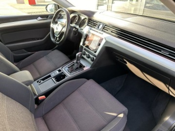 Volkswagen Passat B8 Variant 2.0 TDI BlueMotion SCR 150KM 2018 Volkswagen Passat Variant Navi, Grzane fotele, HAK, zdjęcie 14