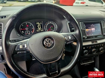 Volkswagen Sharan II Van Facelifting 2.0 TDI SCR 150KM 2015 Volkswagen Sharan Zarejestrowany gotowy do jazdy bogata wersja 2.0 Diesel, zdjęcie 27