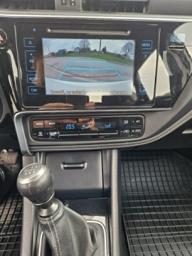 Toyota Auris II Hatchback 5d Facelifting 1.6 Valvematic 132KM 2018 Toyota Auris Polski salon, Kamera cofania,Premium, zdjęcie 7
