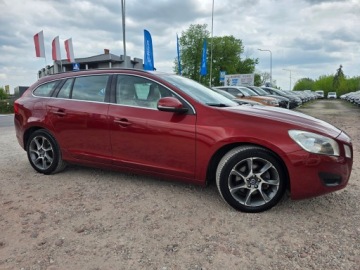 Toyota Auris I Hatchback 5d Facelifting 1.8 HSD 136KM 2011 Volvo V60 I 2.0 163 KM jasne skóry szyberdach alufelgi gwarancja, zdjęcie 4