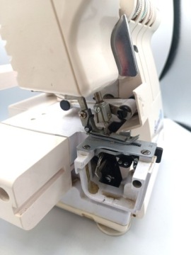 Швейная машина LUCZNIK Superlock 620D