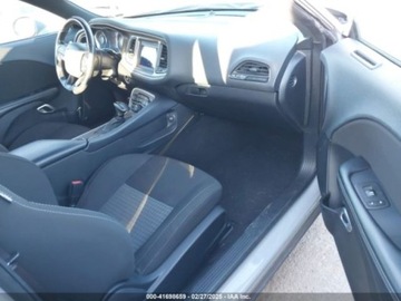 Dodge Challenger III 2022 Dodge Challenger 2022r., 5.7L 5.7 Benzyna 372KM, zdjęcie 8